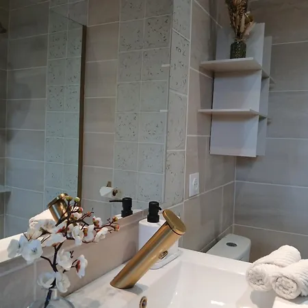 Guest house Maison Du Bonheur, Cocooon Le Pin (Isere)